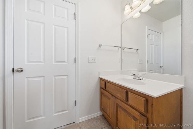 99 Eagle Drive, Sand Springs, OK 74063