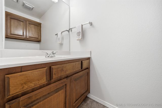 99 Eagle Drive, Sand Springs, OK 74063