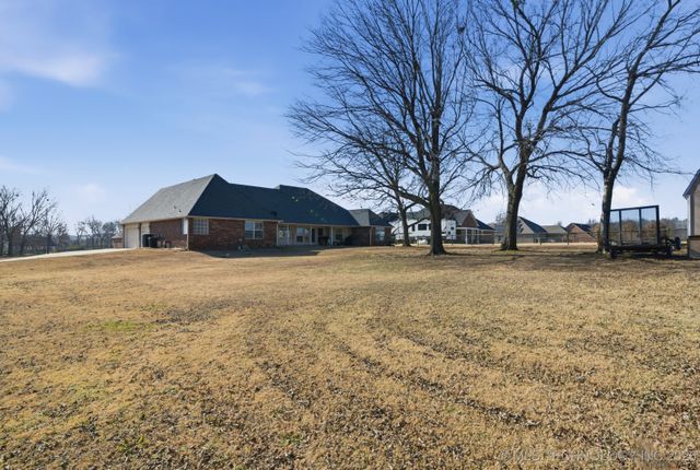 99 Eagle Drive, Sand Springs, OK 74063