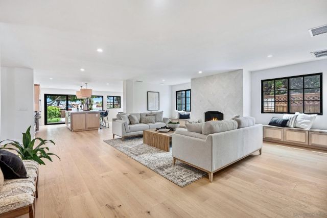 1312 3rd St, Coronado, CA 92118
