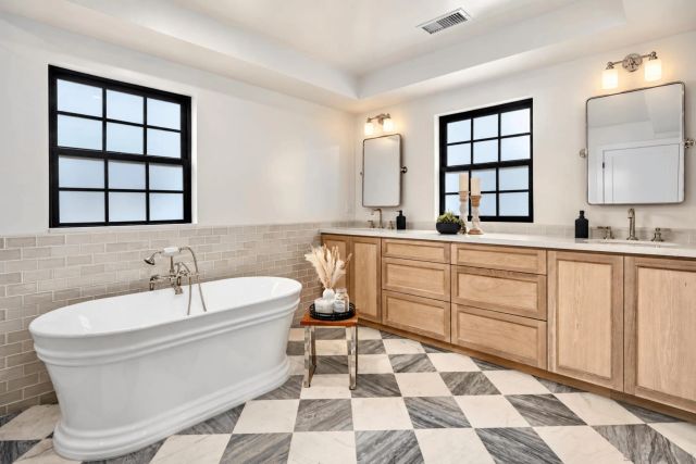 1312 3rd St, Coronado, CA 92118