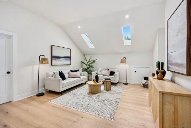 1312 3rd St, Coronado, CA 92118