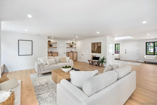 1312 3rd St, Coronado, CA 92118