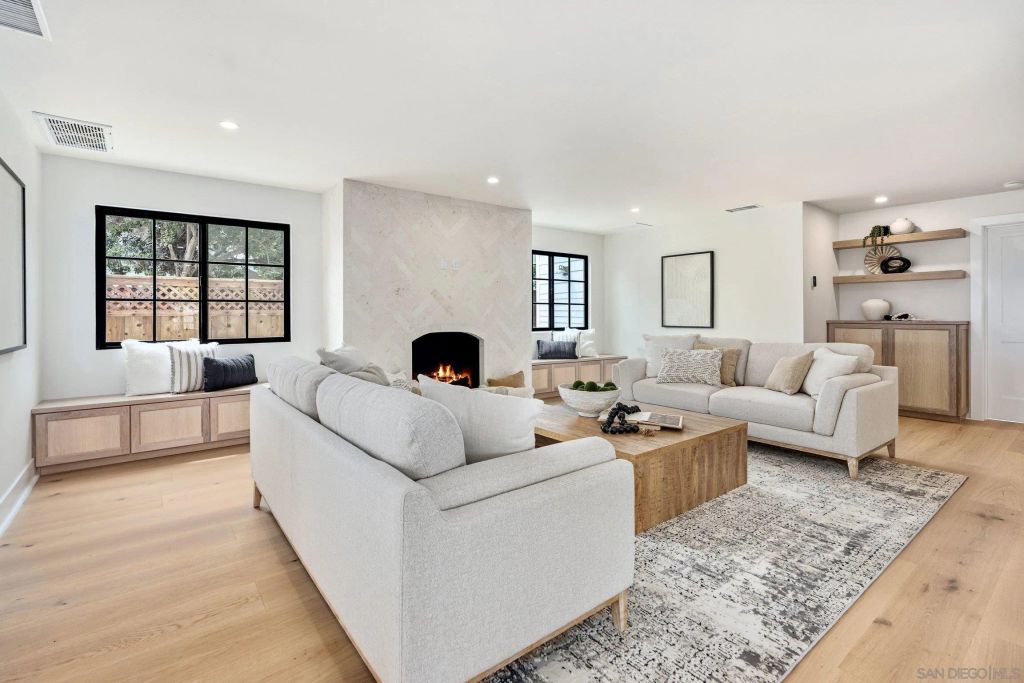 1312 3rd St, Coronado, CA 92118