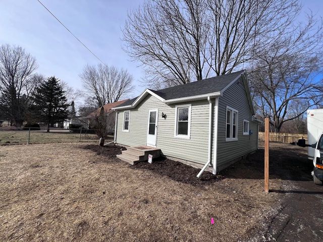 5131 E Carpenter Road, Flint, MI 48506