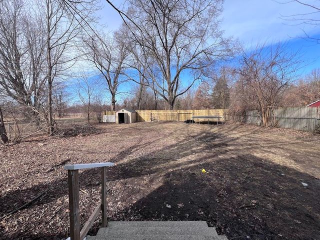 5131 E Carpenter Road, Flint, MI 48506