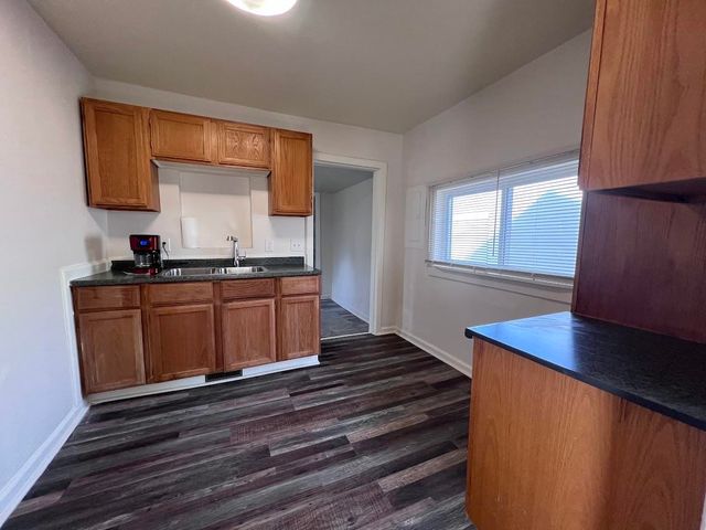 5131 E Carpenter Road, Flint, MI 48506