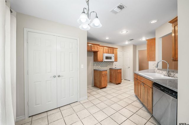 156 County road 2247, Mineola, TX 75773