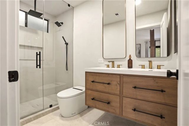 22207 Vacation, Canyon Lake, CA 92587