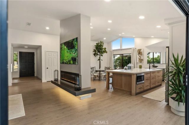 22207 Vacation, Canyon Lake, CA 92587