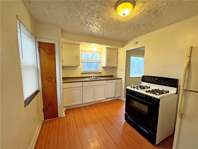 5901 Verona Rd, Penn Hills, PA 15147
