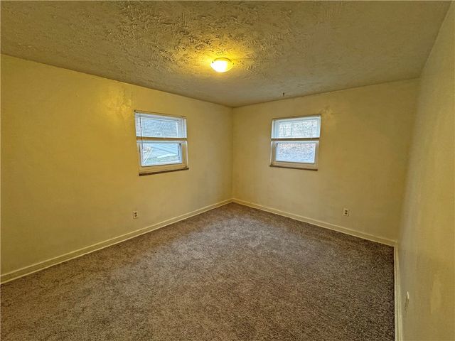 5901 Verona Rd, Penn Hills, PA 15147