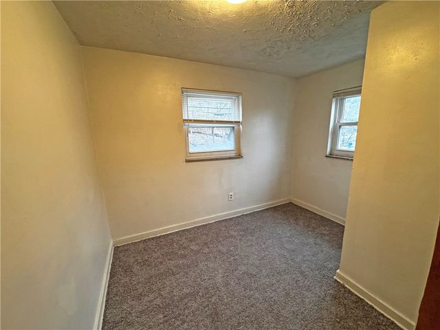 5901 Verona Rd, Penn Hills, PA 15147