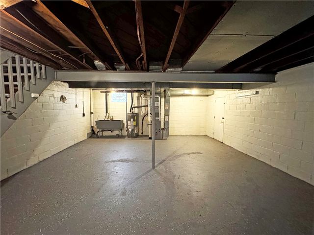 5901 Verona Rd, Penn Hills, PA 15147