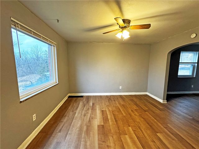 5901 Verona Rd, Penn Hills, PA 15147