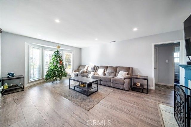 10224 Longworth, Santa Fe Springs, CA 90670