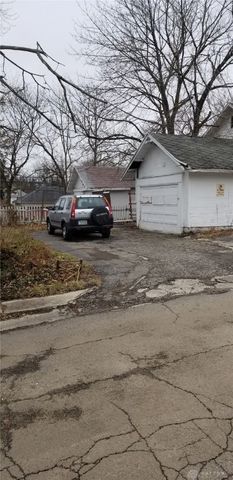 819 Princeton Drive, Dayton, OH 45406