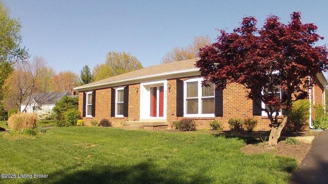 805 Kinross Pl, Louisville, KY 40243