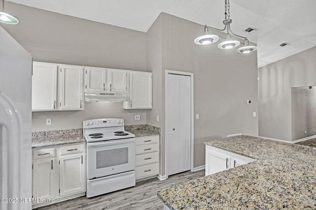 6143 SUNDEW Court, Jacksonville, FL 32244