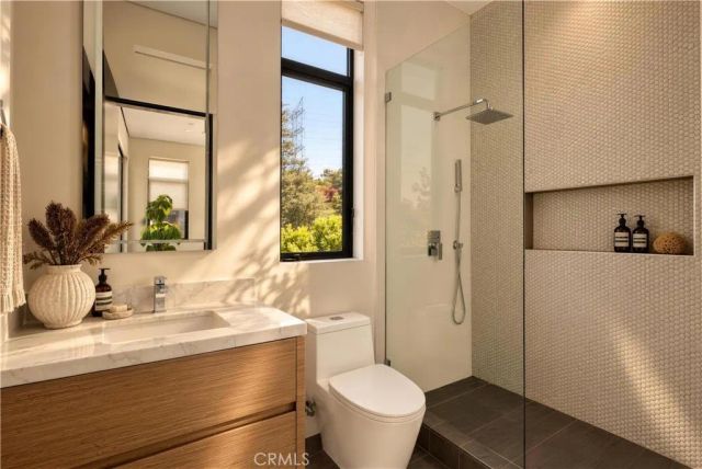 4940 Brewster Drive, Tarzana, CA 91356