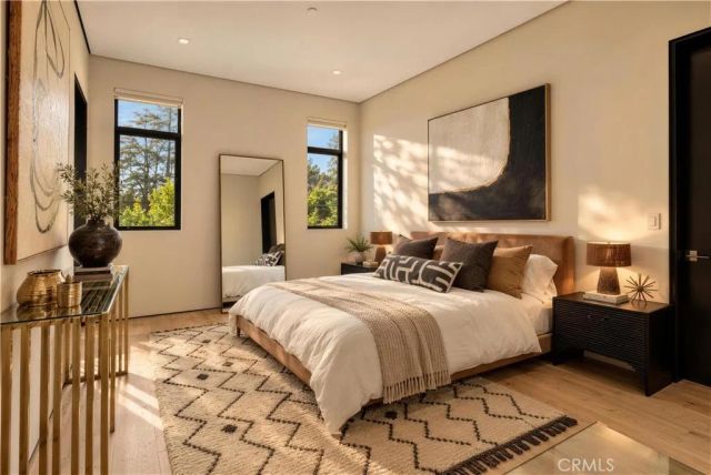 4940 Brewster Drive, Tarzana, CA 91356