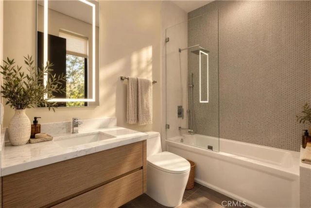 4940 Brewster Drive, Tarzana, CA 91356