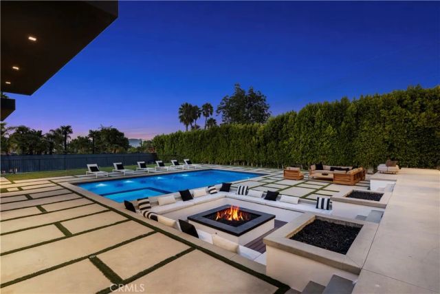 4940 Brewster Drive, Tarzana, CA 91356