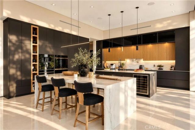 4940 Brewster Drive, Tarzana, CA 91356