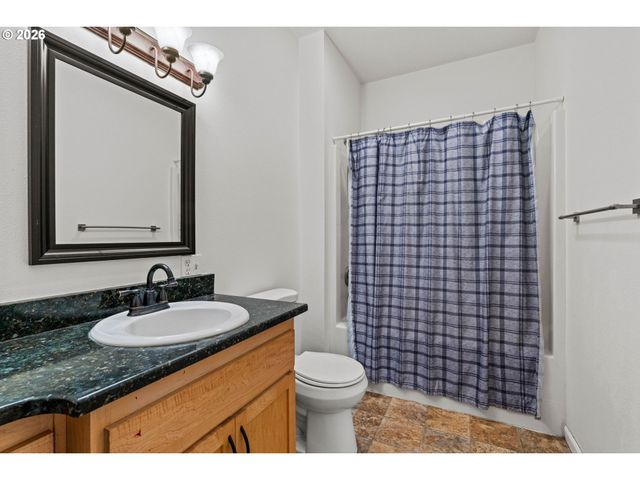 825 WAVERLY St, Eugene, OR 97401