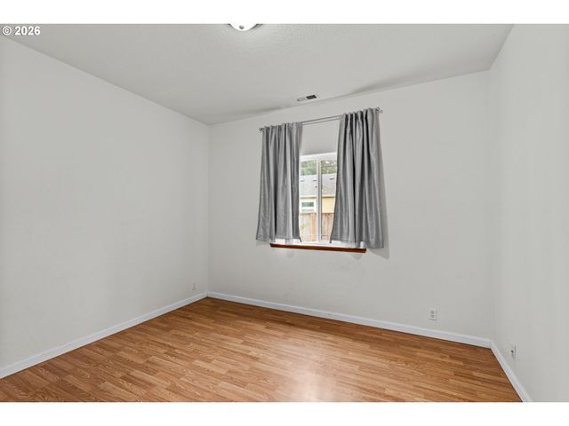 825 WAVERLY St, Eugene, OR 97401