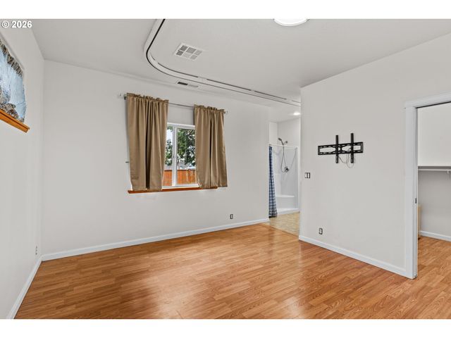 825 WAVERLY St, Eugene, OR 97401