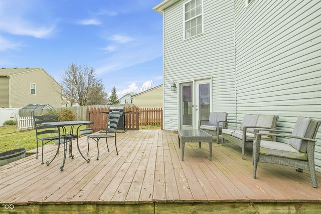 10190 Holly Berry Circle, Fishers, IN 46038