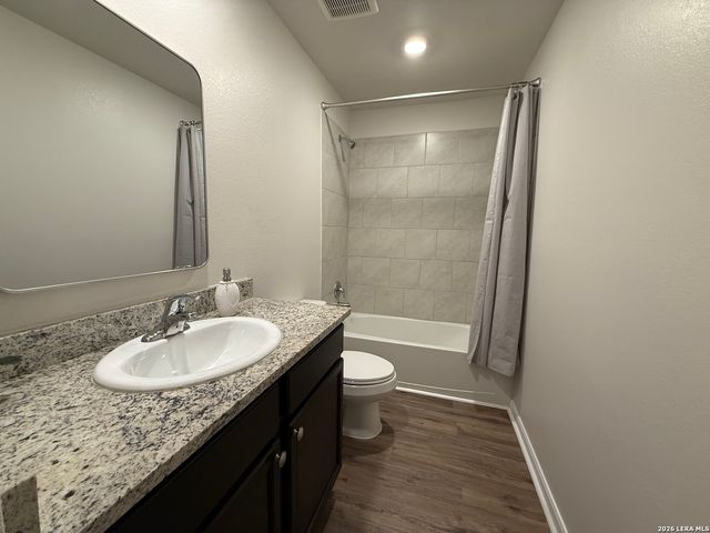 15023 Harbor Lndg, Von Ormy, TX 78073