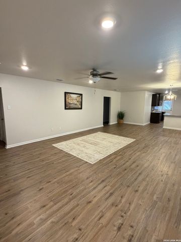 15023 Harbor Lndg, Von Ormy, TX 78073