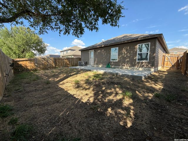 15023 Harbor Lndg, Von Ormy, TX 78073