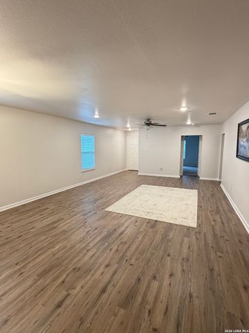 15023 Harbor Lndg, Von Ormy, TX 78073
