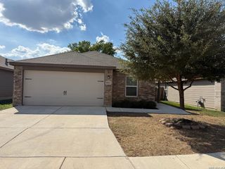 15023 Harbor Lndg, Von Ormy, TX 78073