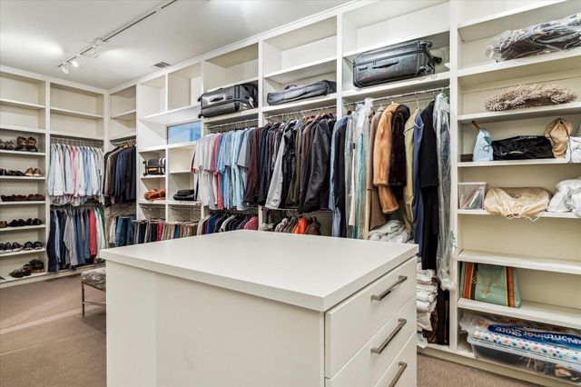 2211 Avalon Place, Houston, TX 77019