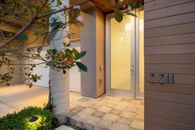 2211 Avalon Place, Houston, TX 77019