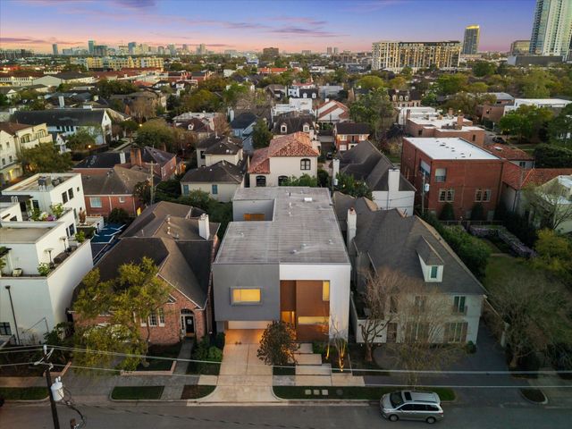 2211 Avalon Place, Houston, TX 77019