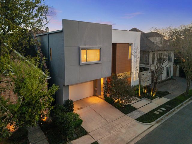 2211 Avalon Place, Houston, TX 77019