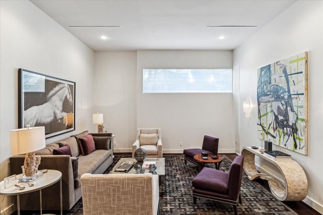 2211 Avalon Place, Houston, TX 77019