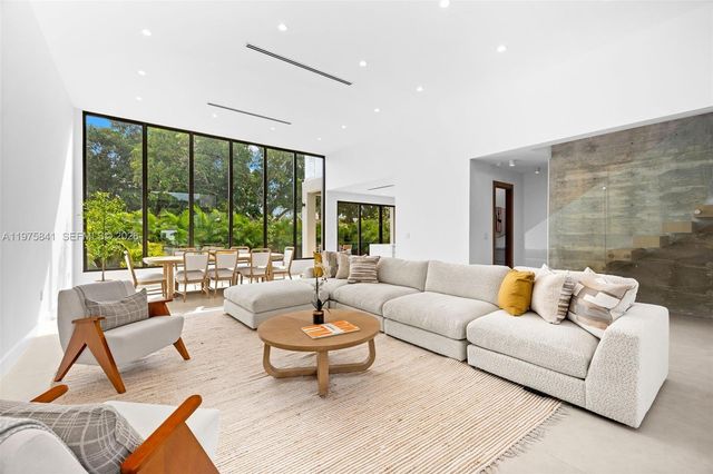 66 NW 50th St, Miami, FL 33127