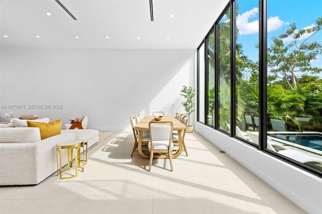 66 NW 50th St, Miami, FL 33127