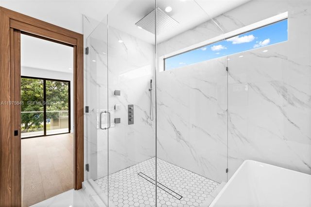 66 NW 50th St, Miami, FL 33127