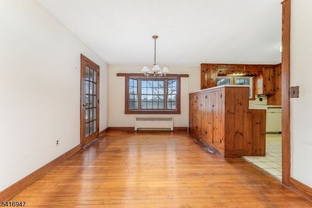 27 Union Rd, Clinton Town, NJ 08809