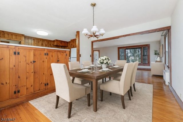 27 Union Rd, Clinton Town, NJ 08809