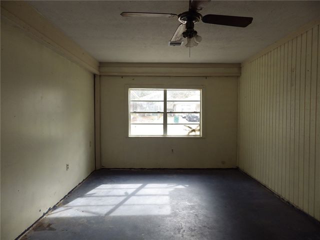 203 North Forest Drive, Willis, TX 77378