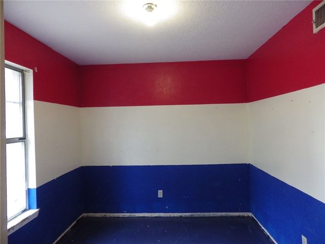 203 North Forest Drive, Willis, TX 77378