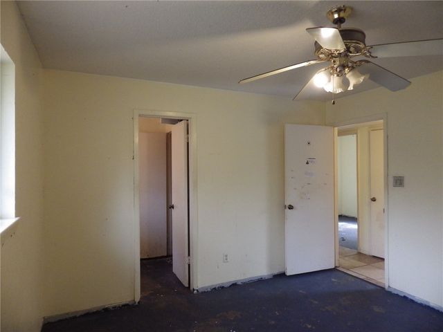 203 North Forest Drive, Willis, TX 77378